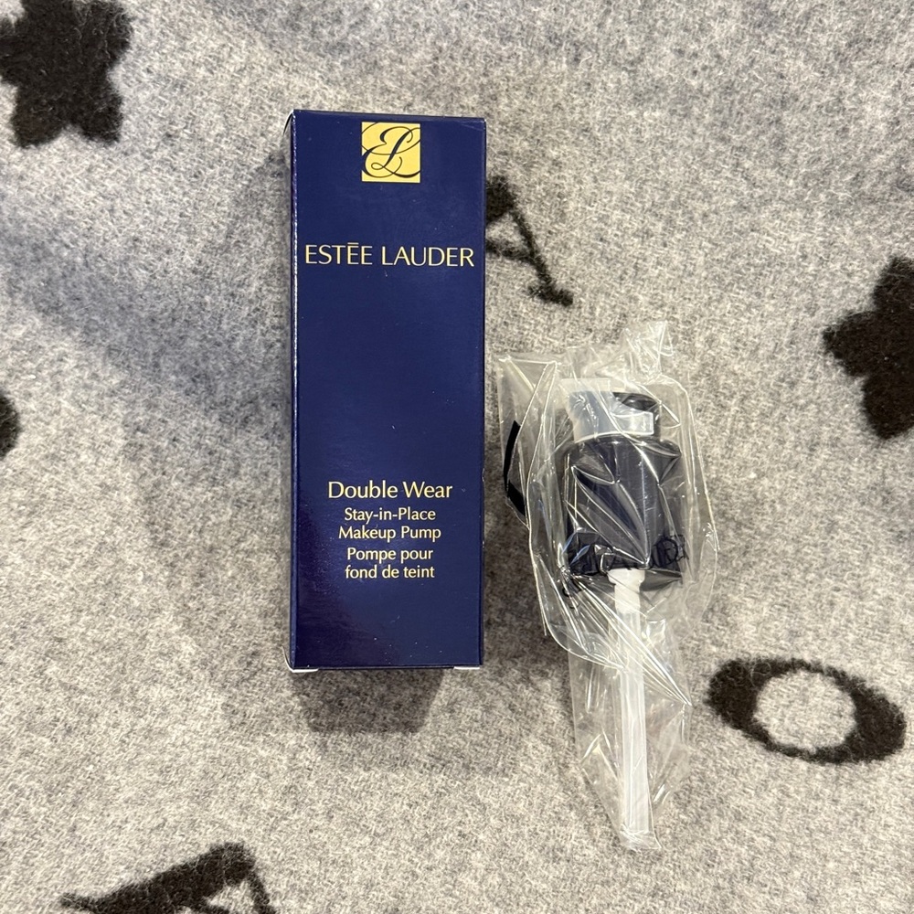 Estée Lauder Double Wear Replacement Pump